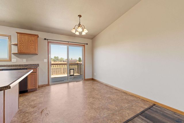 670 AIRWAY CT, Box Elder, SD 57719