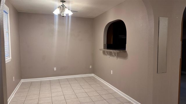 5753 Pinehurst Drive, Montgomery, TX 77316