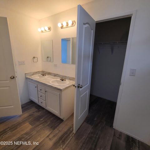 6004 6TH MANOR Manor E, Palatka, FL 32177