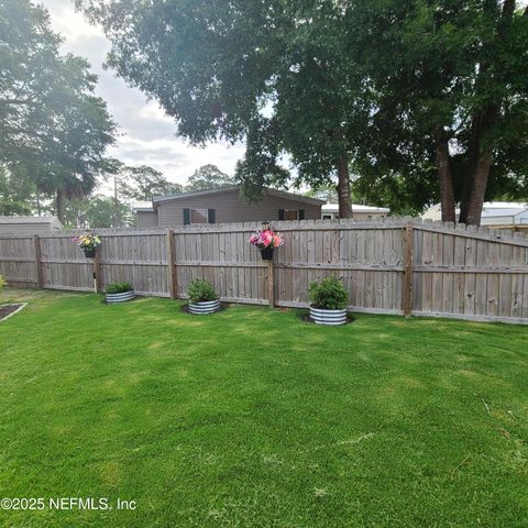 6004 6TH MANOR Manor E, Palatka, FL 32177