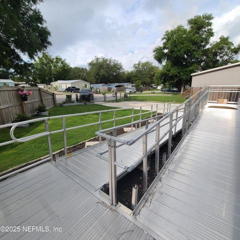 6004 6TH MANOR Manor E, Palatka, FL 32177