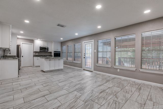 338 Territory Oak, San Antonio, TX 78253