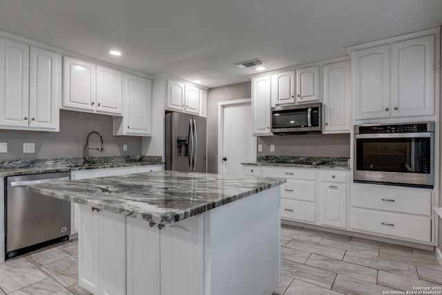 338 Territory Oak, San Antonio, TX 78253