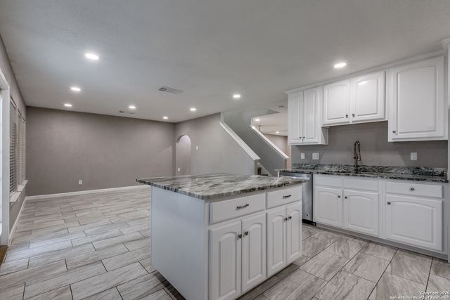 338 Territory Oak, San Antonio, TX 78253