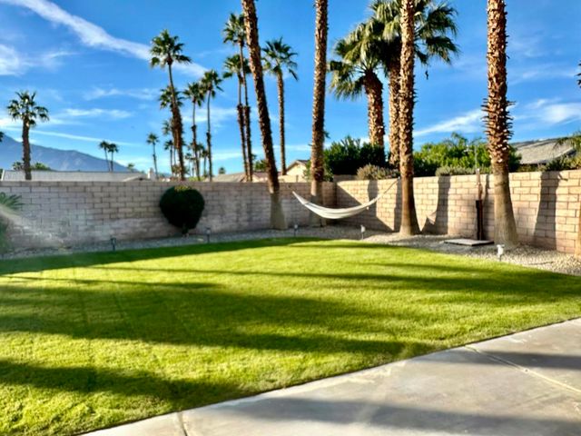 27131 Shadowcrest Lane, Cathedral City, CA 92234