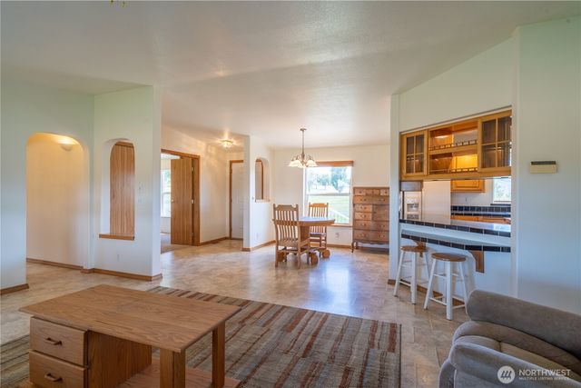 10624 Handicap Drive SE, Warden, WA 98857