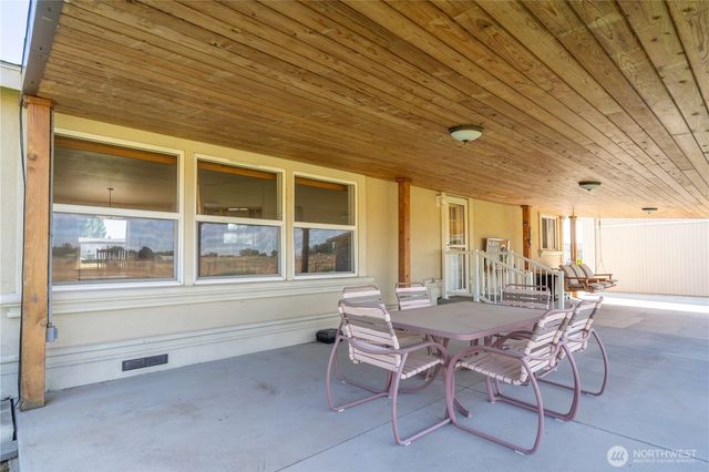 10624 Handicap Drive SE, Warden, WA 98857