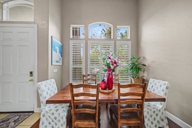 2226 Ryanlee Dr, Riverbank, CA 95367