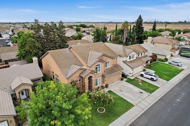 2226 Ryanlee Dr, Riverbank, CA 95367
