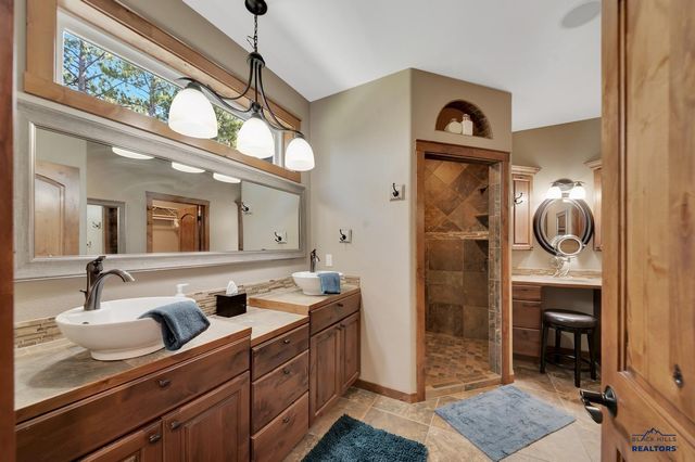 11916 ASPEN VIEW RD, Sturgis, SD 57785