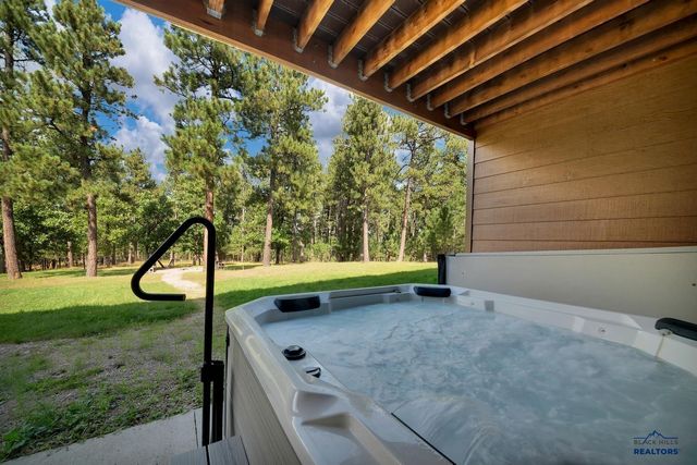 11916 ASPEN VIEW RD, Sturgis, SD 57785