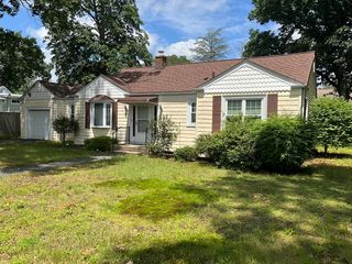 21 Wilson St, Seekonk, MA 02771