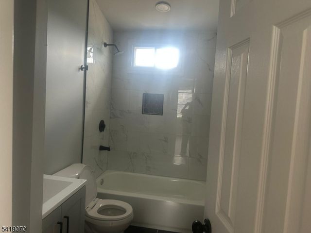 264 Harrison St, Paterson City, NJ 07501