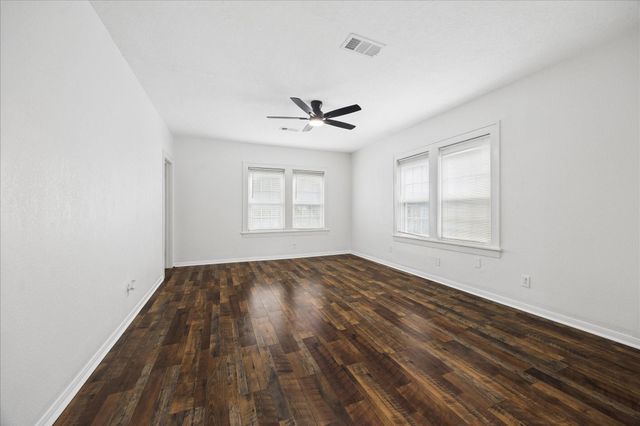2701 Truxillo Street, Houston, TX 77004