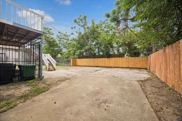 2701 Truxillo Street, Houston, TX 77004