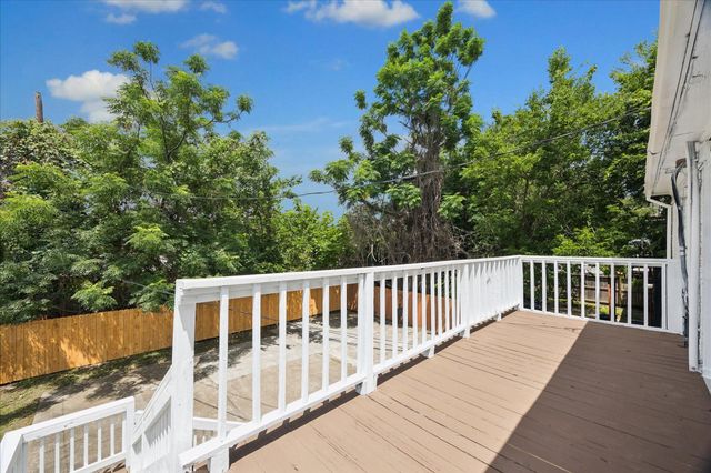 2701 Truxillo Street, Houston, TX 77004