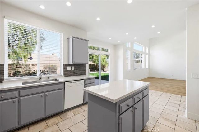 5319 Essex, Palmdale, CA 93552