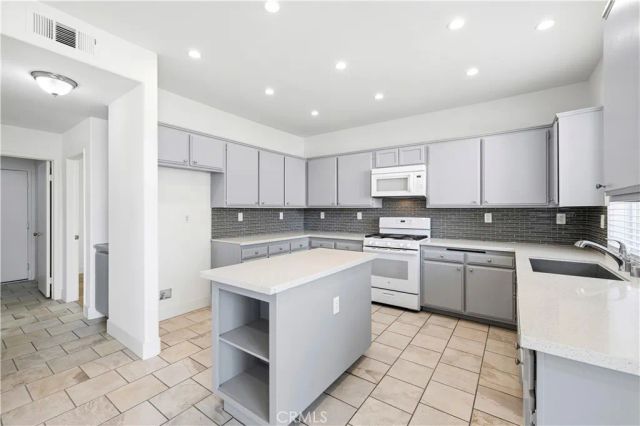 5319 Essex, Palmdale, CA 93552