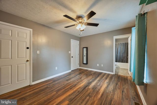 2445 MASSANUTTEN, Winchester, VA 22601