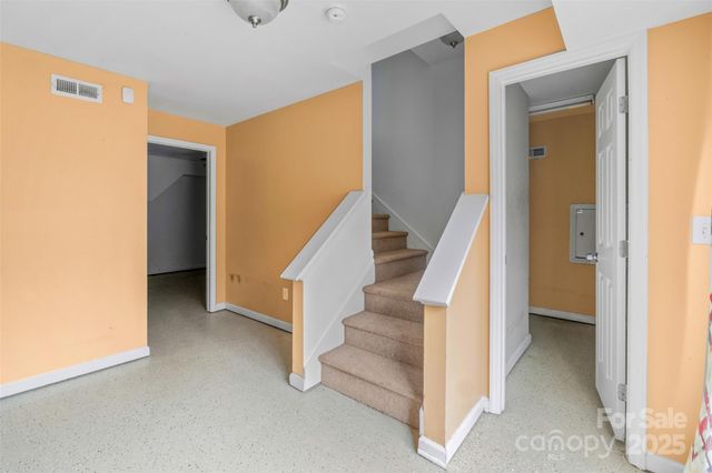 2430 Mt Holly-Huntersville Road, Charlotte, NC 28214