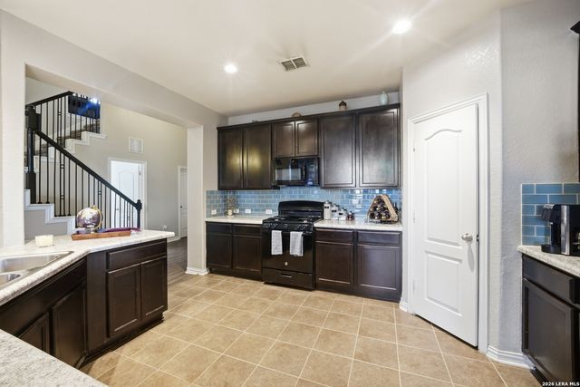 8818 Falcon Park, Converse, TX 78109