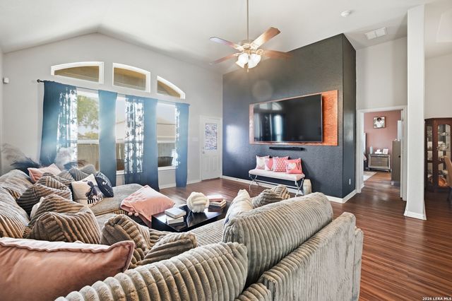 8818 Falcon Park, Converse, TX 78109