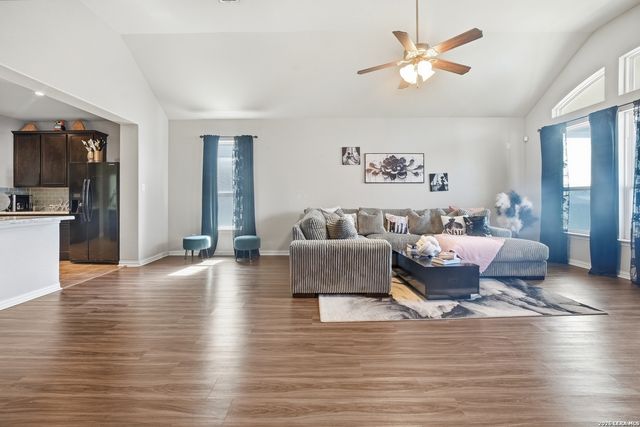 8818 Falcon Park, Converse, TX 78109