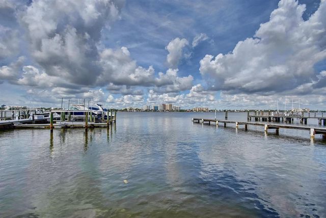 250 Bradley Place 408, Palm Beach, FL 33480