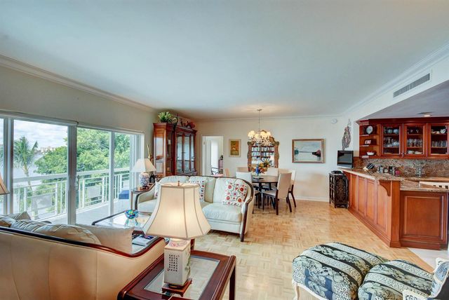 250 Bradley Place 408, Palm Beach, FL 33480