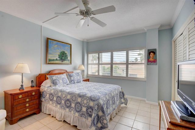 250 Bradley Place 408, Palm Beach, FL 33480