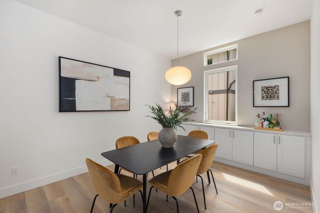 825 NE 105th Street, Seattle, WA 98125