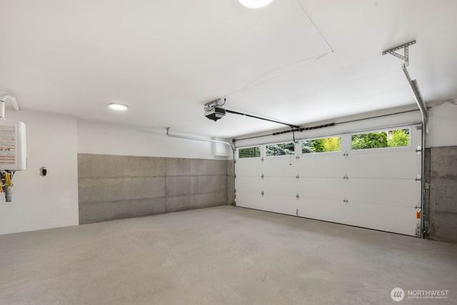 825 NE 105th Street, Seattle, WA 98125