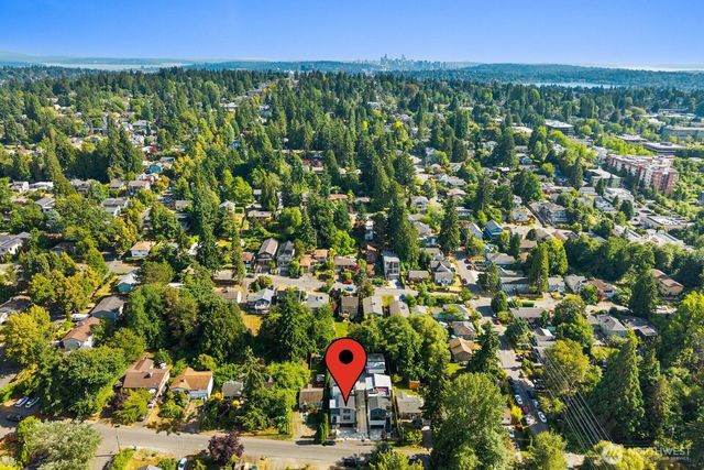 825 NE 105th Street, Seattle, WA 98125