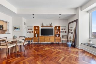 2 Avery St. 27F, Boston, MA 02111