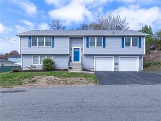42 Brookside Avenue, North Providence, RI 02911