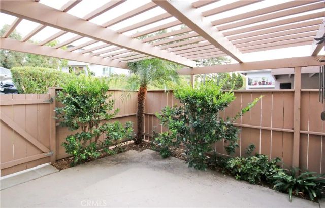 9693 caminito del vida, La Jolla, CA 92121