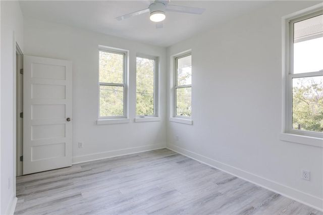 1907 E 17th ST B, Austin, TX 78702