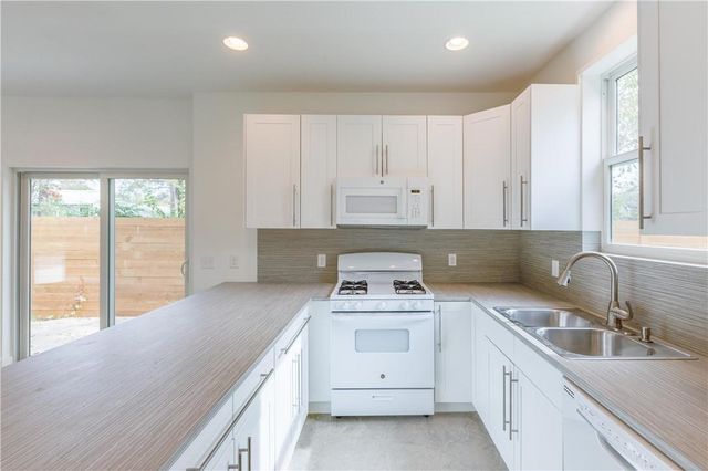 1907 E 17th ST B, Austin, TX 78702