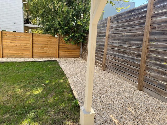 1907 E 17th ST B, Austin, TX 78702