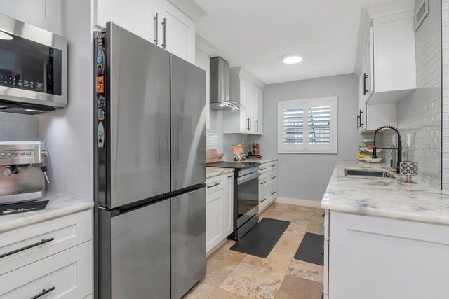 2424 W TAMPA BAY BOULEVARD C105, Tampa, FL 33607