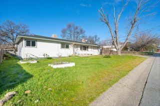 2730 Heather Lane, Redding, CA 96002