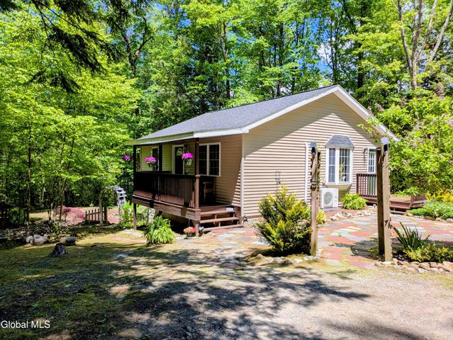 606 Goggins Road, Lake George, NY 12845