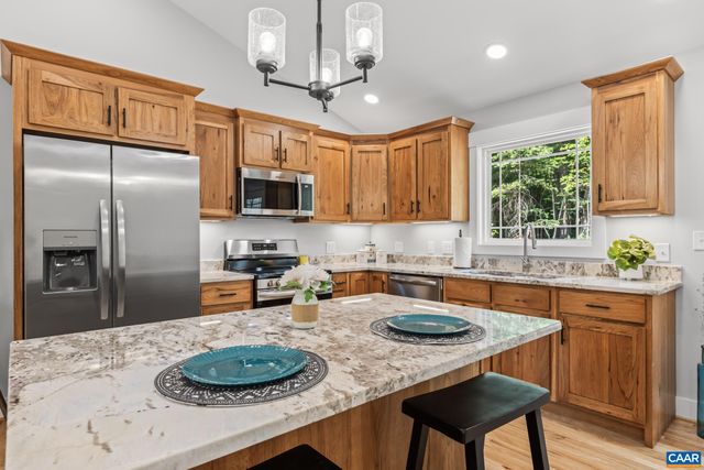 230 FOX HOLLOW RD, Ruckersville, VA 22968