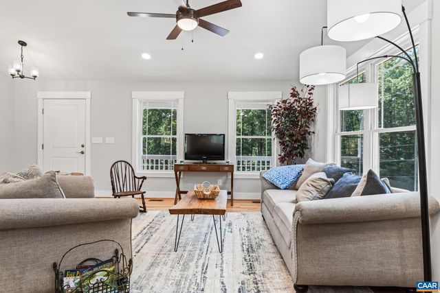 230 FOX HOLLOW RD, Ruckersville, VA 22968
