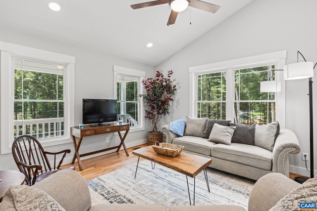 230 FOX HOLLOW RD, Ruckersville, VA 22968