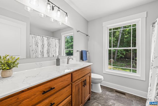 230 FOX HOLLOW RD, Ruckersville, VA 22968