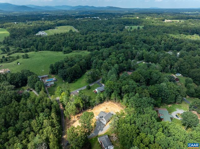 230 FOX HOLLOW RD, Ruckersville, VA 22968
