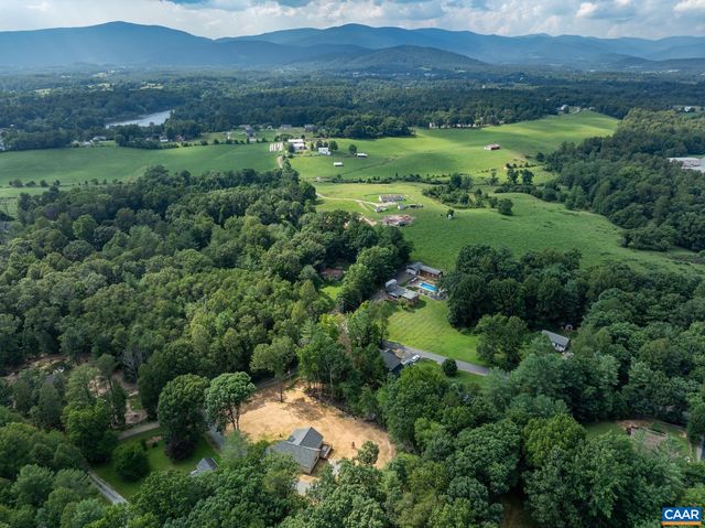 230 FOX HOLLOW RD, Ruckersville, VA 22968