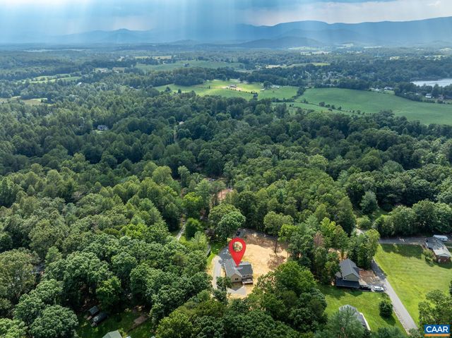230 FOX HOLLOW RD, Ruckersville, VA 22968