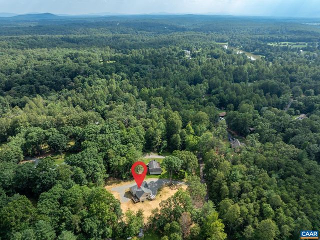 230 FOX HOLLOW RD, Ruckersville, VA 22968